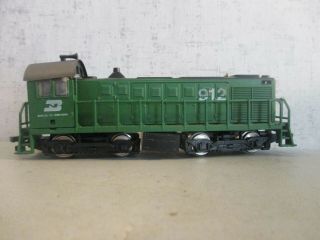 Ahm Burlington Northern Diesel Loco Runs Well Chipped Cab Roof Ho Scale