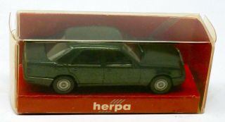 Herpa 1/87 Ho Scale Mercedes Benz 300 E Car