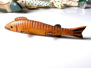 Vintage ANTIQUE Folk Art ICE FISHING DECOY Primitive Carving WOOD Stripped FISH 2
