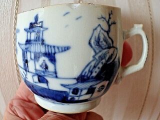 Antique Chinese Porcelain Cup Blue White Qing Landscape 18th C