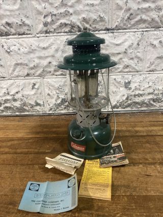 Vintage 1956 Coleman Lantern Model 220e With Globe Dated 3/56 Unfired