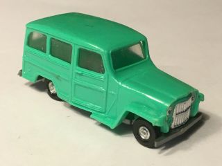 Vintage Eko Green Jeep Willys Station Wagon Jeep 1/88 Scale Plastic
