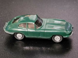 Vintage Wiking Jaguar E - Type Coupe (green) - 1:87 Ho Scale