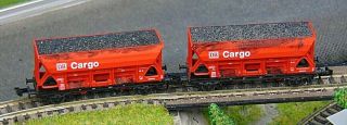 2 X Db Cargo Coal Hoppers With Full Load By Roco N Gauge (3)