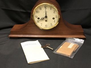 Antique Howard Miller 1930s Mantle Chime Wind Up Clock