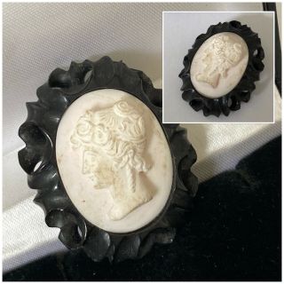 Victorian Antique Jewellery Carved Cameo Whitby Jet Brooch Pin (af)