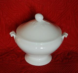 Classic French Antique White Covered Soup Tureen Vintage Porcelain Ironstonee