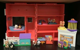 Vintage Kenner Littlest Pet Shop Carrying Case Playset With Accessories Pets