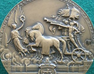 antique and rare bronze medal made by the sculptor João da Silva 2