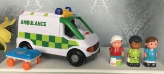 Early Learning Centre Happyland Rescue Ambulance With Lights Sounds And Figures.