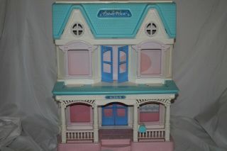 Vintage 1993 Fisher Price Loving Family Dream Dollhouse Folding Doll House