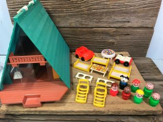Fisher Price Vintage Little People Play Family A Frame House 990