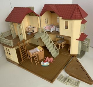 Calico Critters Red Roof Country House Townhouse With Furniture & Accessories