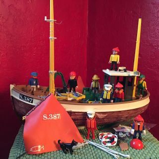 Playmobil 3551 Vintage Fishing Boat Trawler Captain Crew 1984 Incomplete 2