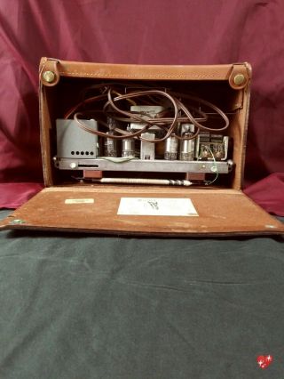 Antique Zenith Carousel Portable A.  M.  Radio.  Model Z404L. 2