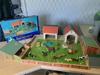 Elc Wooden Farm Yard Set Farm Buildings And Animals