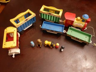 Little People Vintage Fisher Price Circus Train 991.  6 Cars 3 People 2 Animals