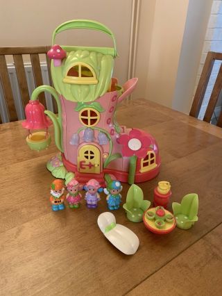 Happyland Fairy Bluebell Boot With Figures - Lights And Sounds