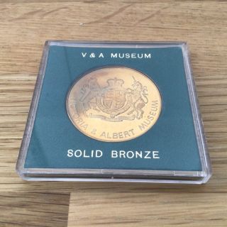 Vintage Victoria & Albert Museum Solid Bronze Souvenir Medal In Case 404