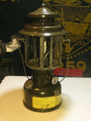Vintage Coleman Us Military Gas Lantern 1965 Viet Nam Era Us Quad Globe