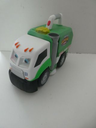 Real Buddies: Mr Dusty The Garbage Eating Truck - Lights/sounds