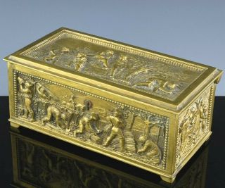 Quality Antique French Gold Gilt Bronze Figural Scenic Locking Jewelry Ring Box