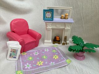 Fisher Price Loving Family 2002 Living Room Fireplace Mantel Pink Recliner Plant