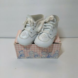 Vintage Buster Brown White Leather Baby Shoes Size 2 Made In U.  S.  A.  Nob