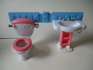 Fisher Price Little Mommy Gotta Go Potty With Sink & Toilet Sounds Toilet Train