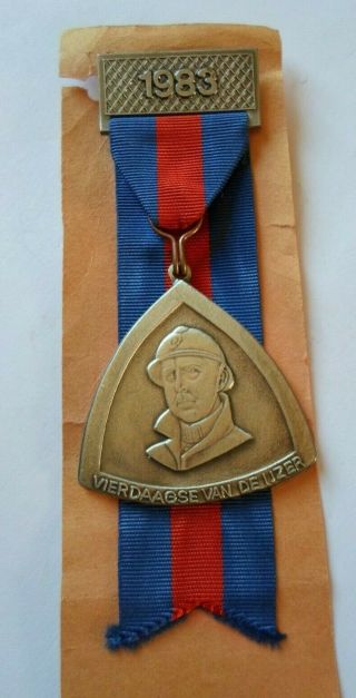 1983 Quatre Jours Yser / 4 Days Walking / Vierdaagse Van Ijzer Hiking Medal