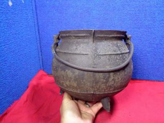 Antique Kettle Cast Iron Pot Primitive Three Leg Bail Handle 3