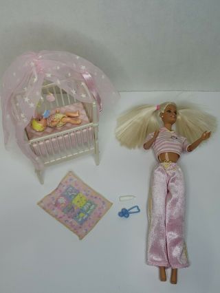 Barbie And Krissy Bedtime Baby Glow In The Dark Canopy 28516 - Sound