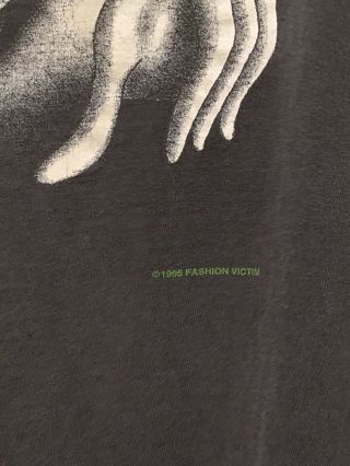 Vintage 1995 Fashion Victim Alien UFO Outer Space Graphic Black T - Shirt XL 2