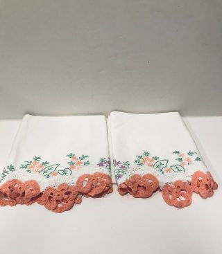 Vintage Embroidered Pillowcase Set Of 2 Crochet Hem Peach Floral
