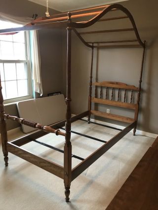 Vintage Ethan Allen Maple Four Poster Canopy Bed (twin)