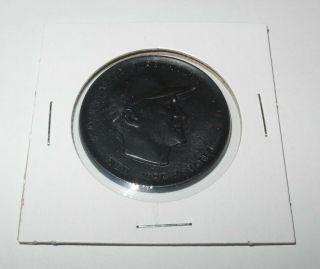 Rare 1955 Armour Baseball Coin Token Pin Allie Reynolds York Yankees (black)