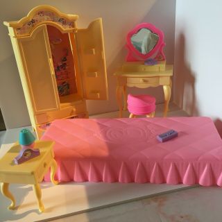 Barbie Vintage Folding Pretty House Bedroom Furniture And Accessories 1996