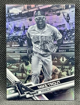 2017 Topps Chrome Mike Trout White Jersey Negative Refractor 2011 200 Update