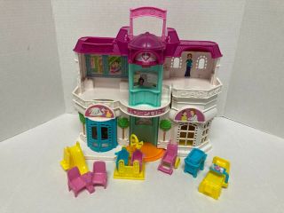 2004 Fisher Price Sweet Streets Hospital Doll House H3254 W Several Accessories