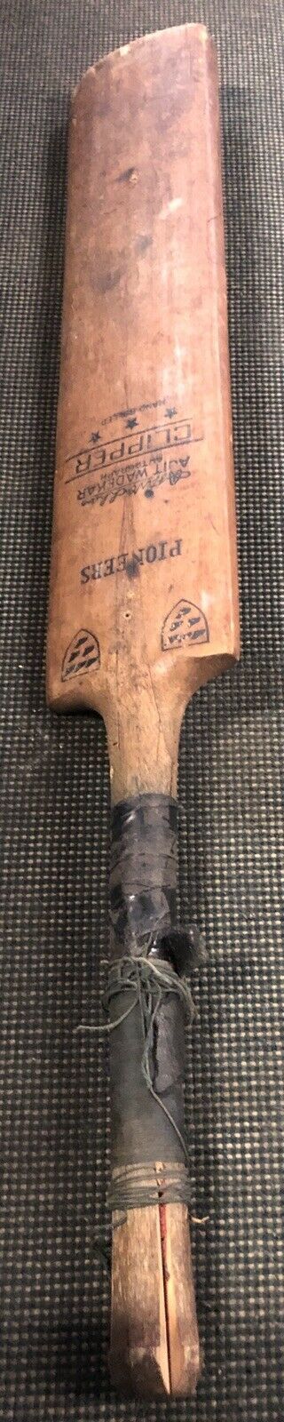 Antique Vintage Pioneers Short Handle Cricket Bat