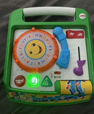 Fisher - Price Fbm38 Laugh And Learn Remix Record Player.  Baby/preschool You