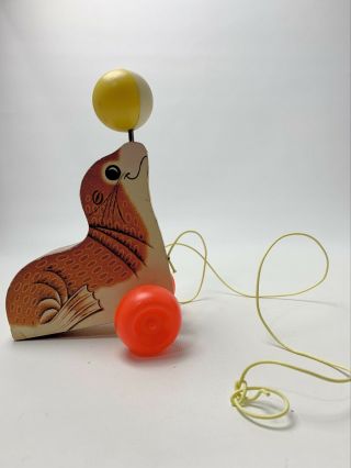 Vintage - 1978 Fisher - Price Suzie Seal 694 Wooden Pull Toy