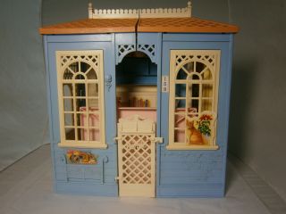 Vintage Mattel Barbie 1998 Fold Out Family Cottage Blue House Turning Rooms
