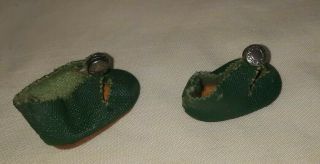 VINTAGE VOGUE GINNY DOLL GREEN CENTER SNAP SHOES READ $29.  99 2