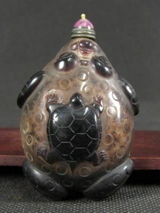 Chinese Basket Weave Pattern Carved Peking Glass Snuff Bottle
