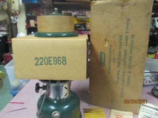 Vintage 1963 Coleman Model 220e Lantern With Box And