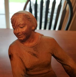 WOMAN Wood Carving w/ Chickens GOMO TRAXE MARK MADE IN ITALY Numbered 10 