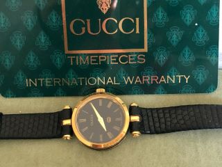Vintage Gucci 9200 Ladies Black Face Wrist Watch Quartz - Needs Battery