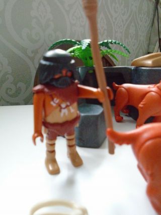 Playmobil Stone Age Set 5102 Caveman Sabre Toothed Tigers.  Ice Age 2