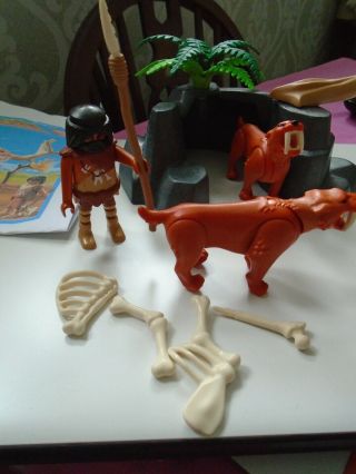 Playmobil Stone Age Set 5102 Caveman Sabre Toothed Tigers.  Ice Age 3